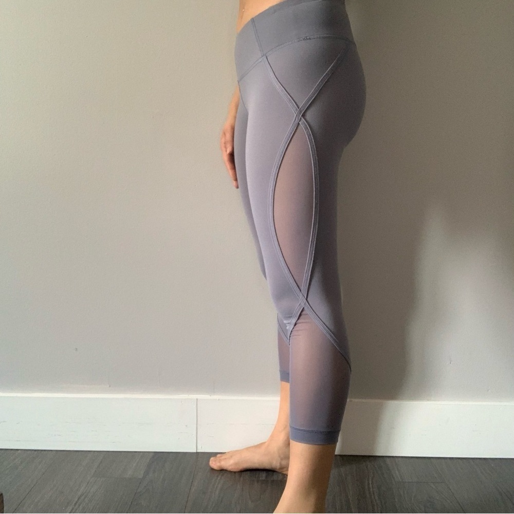 🖤 Women’s Grey Mesh Leggings by Yogalicious - Size Small 🖤 - Picture 2 of 9